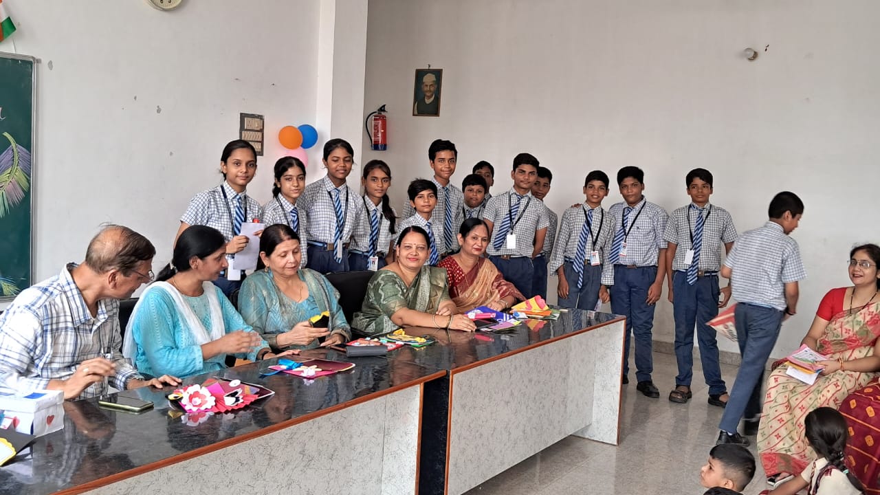 न्यू होराइजन अकैडमी में धूमधाम से मनाया गया शिक्षक दिवस