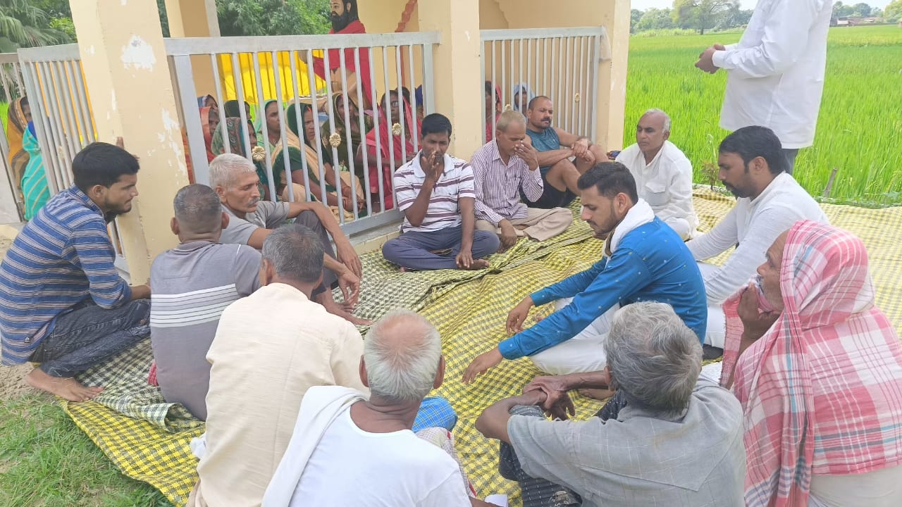 गोविंदपुर का मठिया कैसे हुआ नाली मुक्त, ग्रामीण गंदगी में जीने को मजबूर