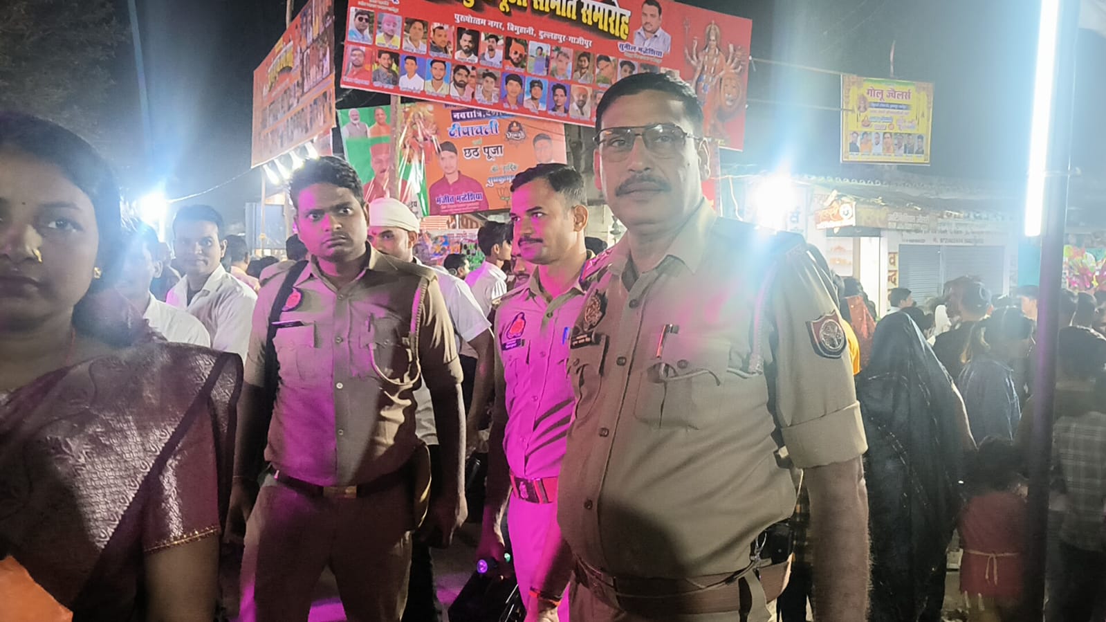 पुलिस की मुस्तैदी से शांति पूर्वक बीता दुल्लहपुर थाना क्षेत्र का दशहरा का पर्व , व्यापार मंडल ने जताया आभार