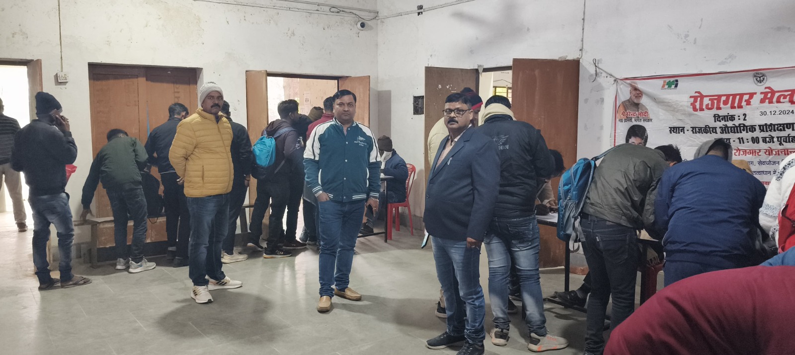 बिना गारंटी 5 लाख तक का ऋण दिए जाने हेतु हुआ आवेदन शुरू प्रवीण कुमार मौर्य