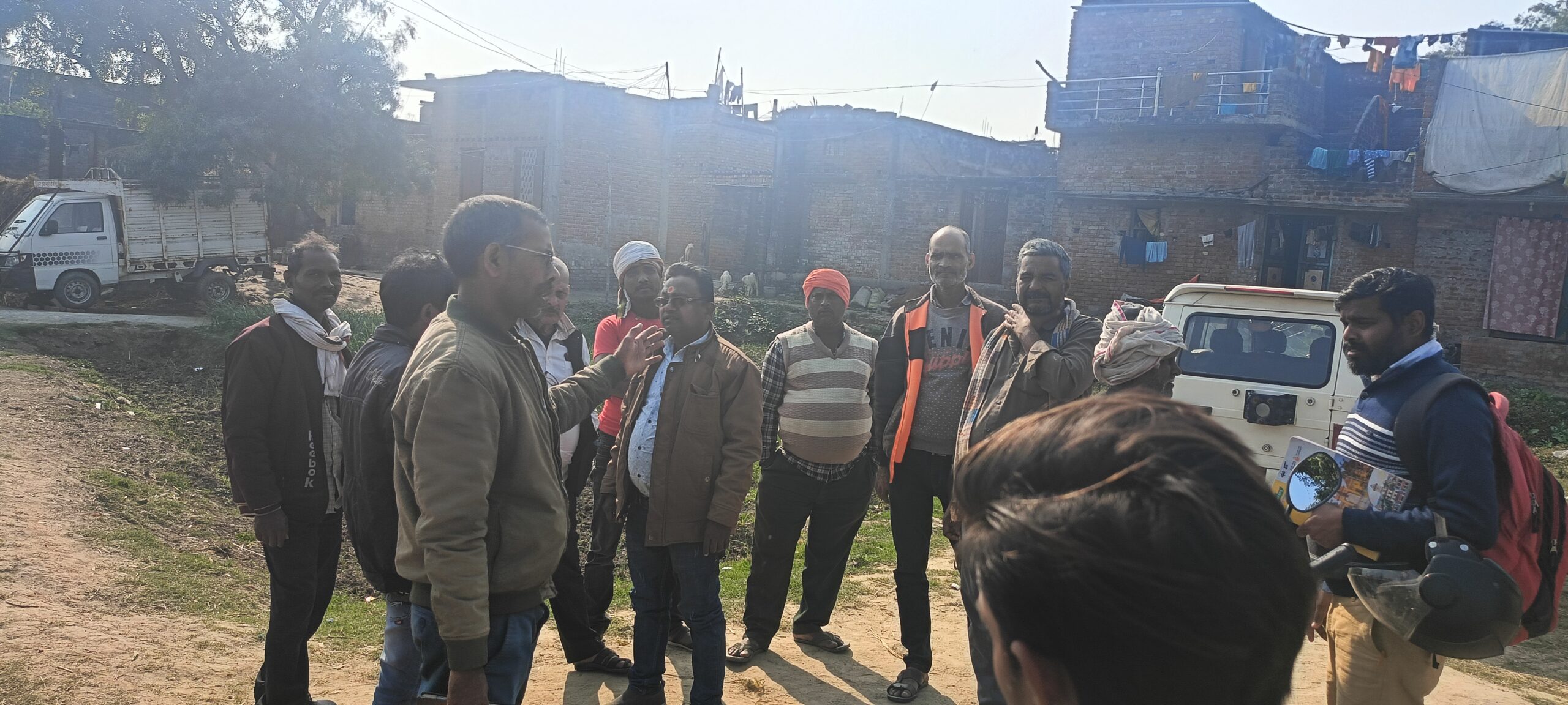 भांवरकोल ब्लॉक के मलसा गांव में विद्युत विभाग की टीम ने चेकिंग अभियान चलाई