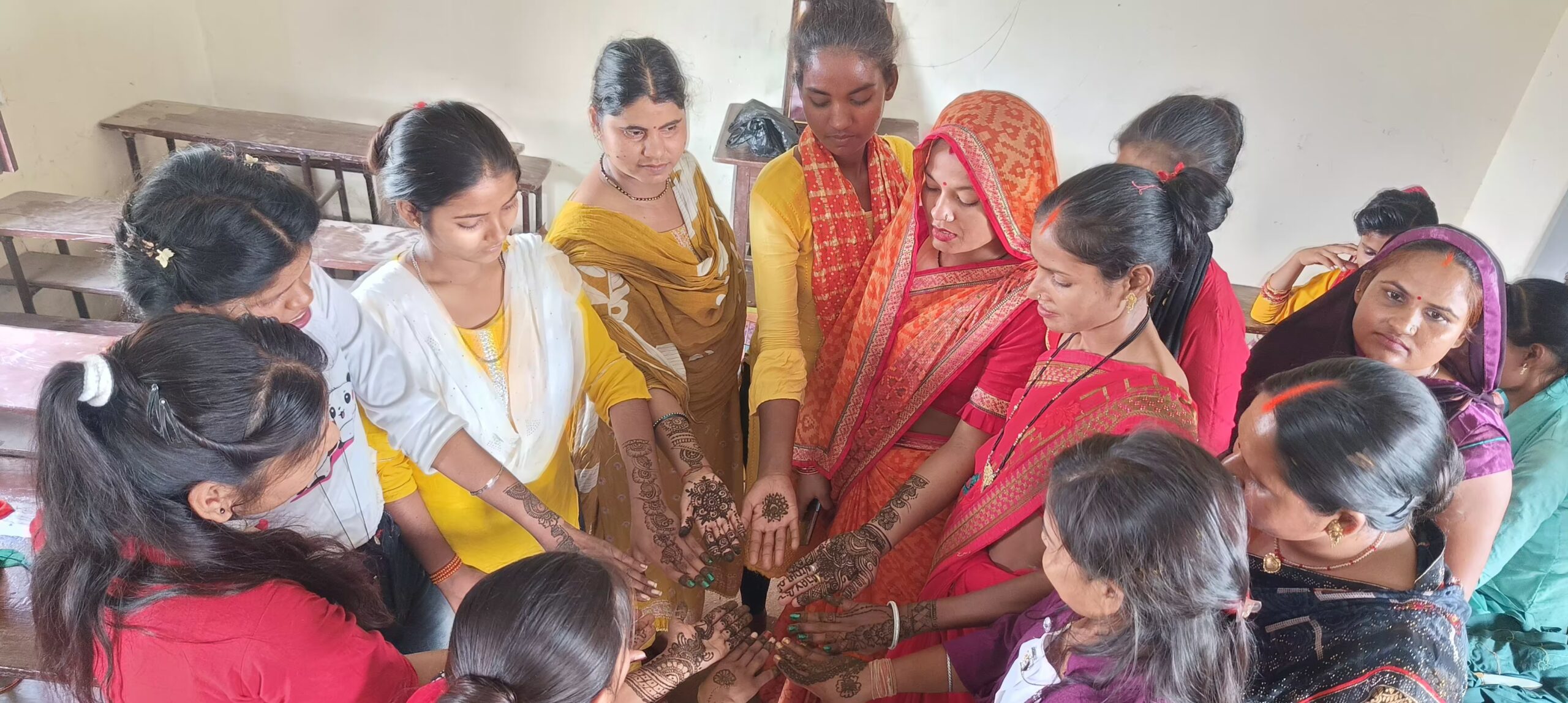 यूनिटी फाउंडेशन के तत्वावधान में मेहंदी प्रतियोगिता का किया गया आयोजन