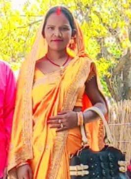 तीन बच्चों को अनाथ कर फांसी के फंदे से झूल गई साधना देवी