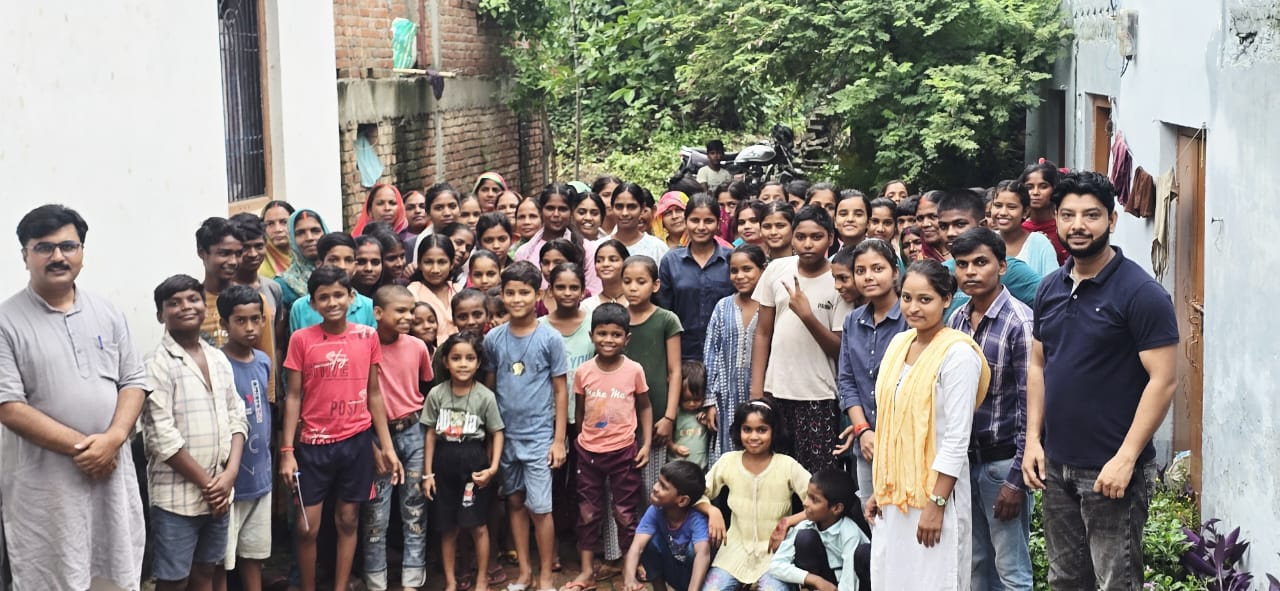 डिप्रेस्ड कम्युनिटी डेवलपमेंट’ ने मिर्दादपुर के युवाओं को संविधान के मूल्यों से कराया अवगत