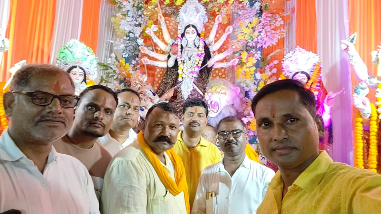 “बिरनो गांव गाजीपुर में श्री दुर्गा पूजन समारोह हर्षोल्लास से सम्पन्न, नई टीम ने निभाई शानदार भूमिका”