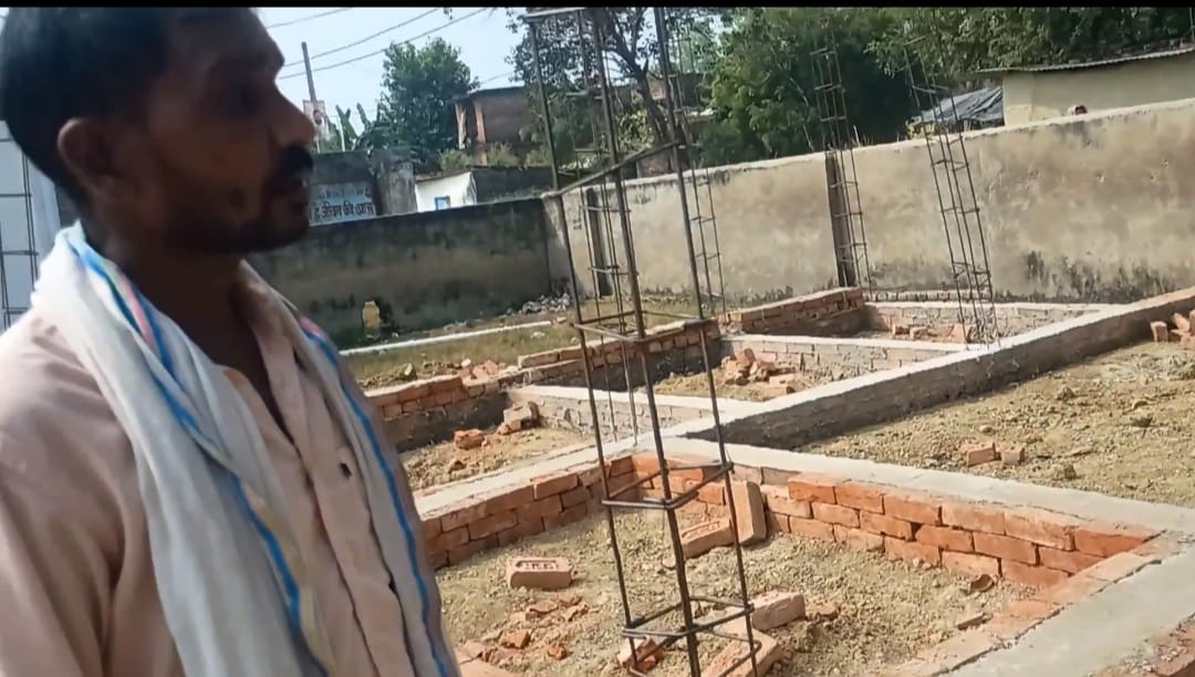 मानक विहीन निर्माण पर ग्रामीणों का रोष: गाजीपुर के चक अब्दुल बहाव में भ्रष्टाचार